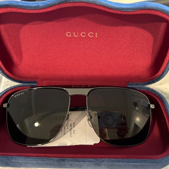 Gucci sunglasses - Picture 1 of 3